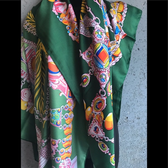 Source Unknown  50”x50” Versatile Green Long Lightweight Shawl/Scarf /Pashmina - Picture 13 of 15